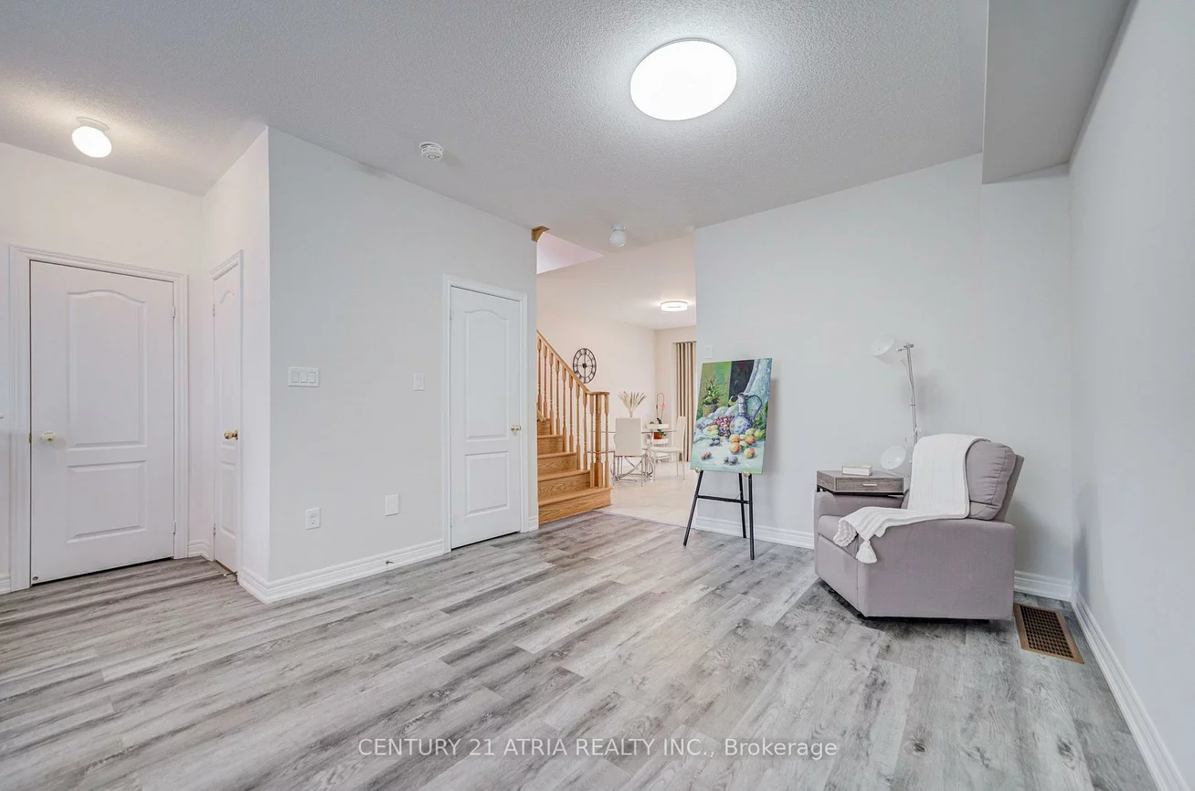25, Matthewson, Bradford, Bradford West Gwillimbury