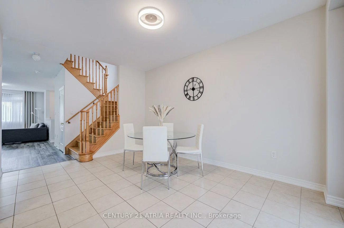 25, Matthewson, Bradford, Bradford West Gwillimbury