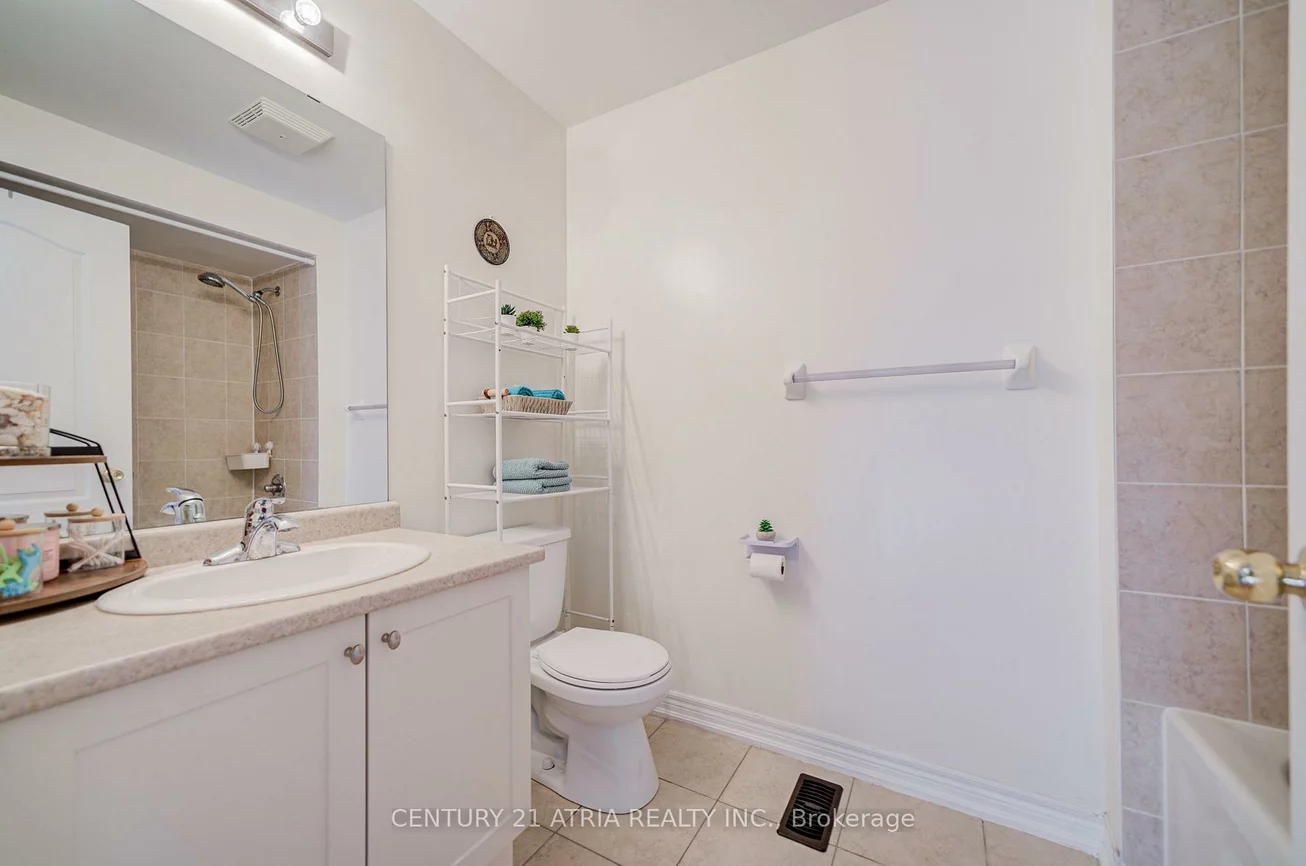 25, Matthewson, Bradford, Bradford West Gwillimbury