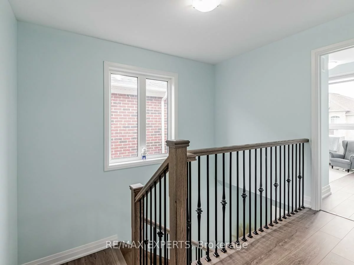 12, Ferragine, Bradford, Bradford West Gwillimbury