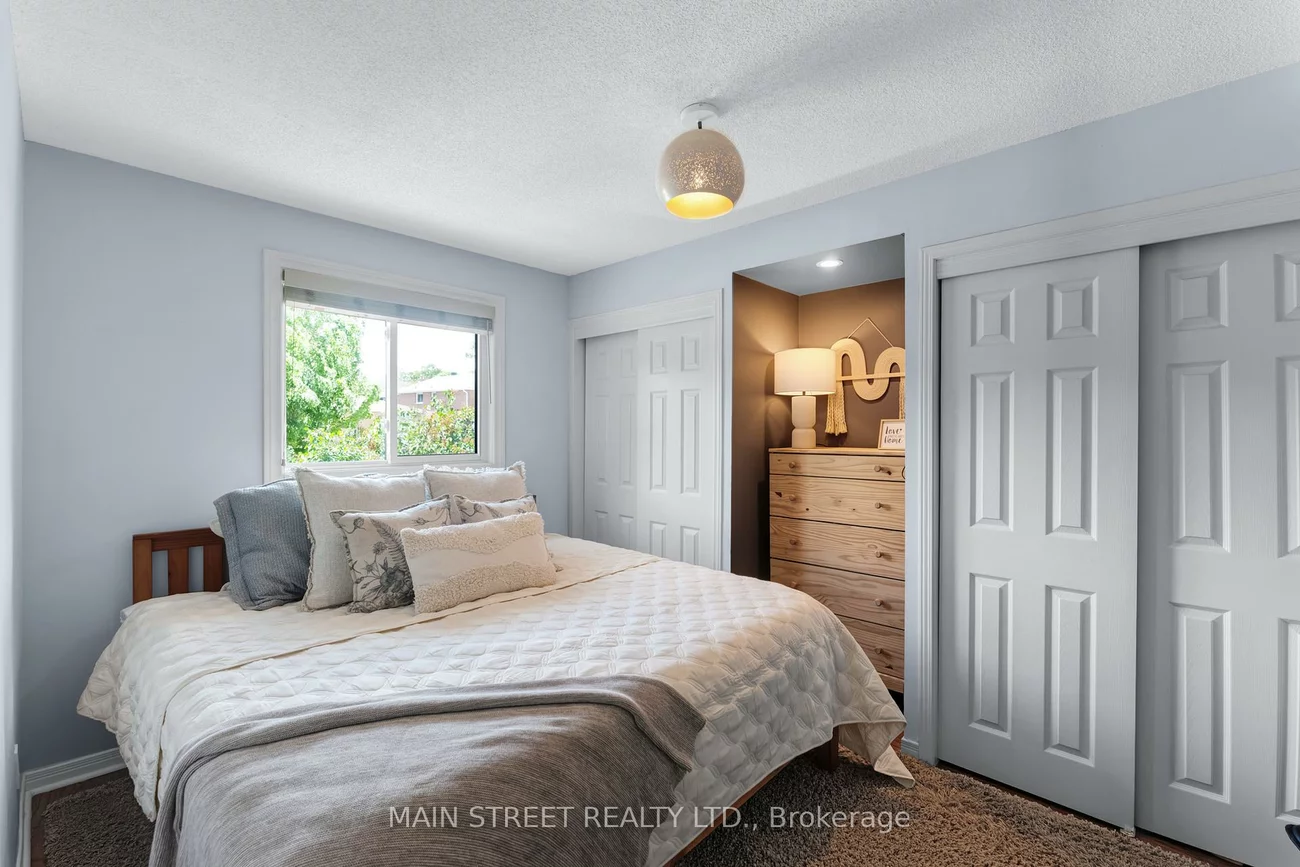 203, Colborne, Bradford, Bradford West Gwillimbury