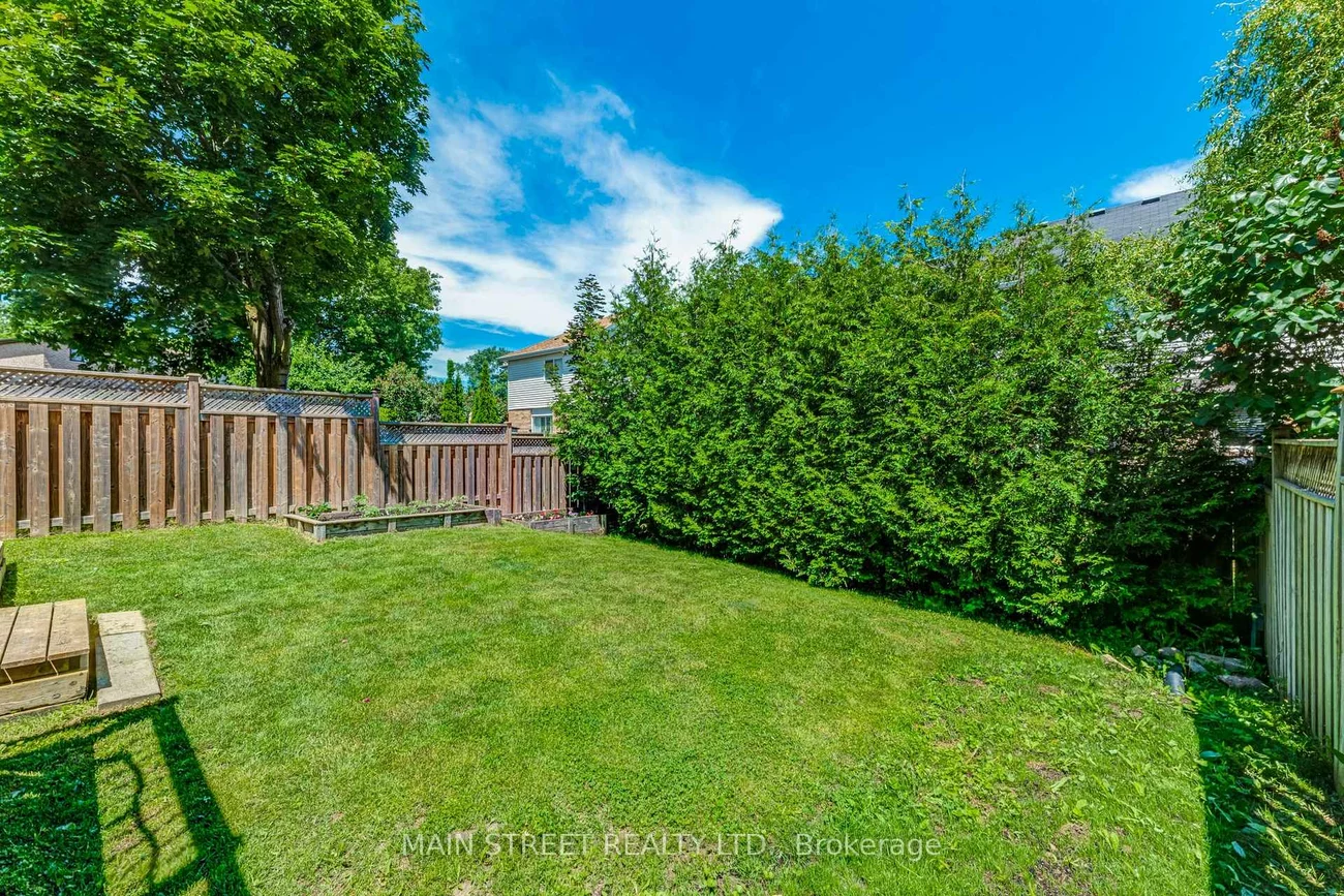 203, Colborne, Bradford, Bradford West Gwillimbury