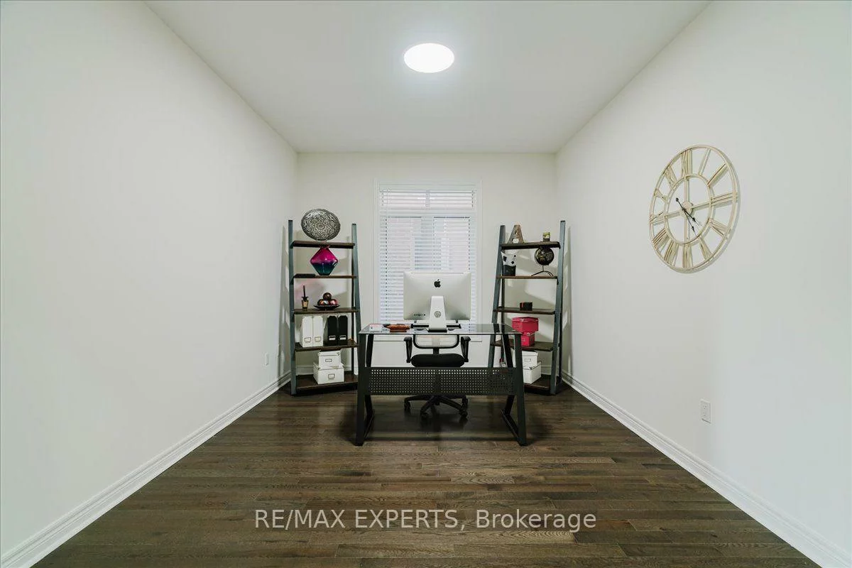 43, Lewis, Bradford, Bradford West Gwillimbury