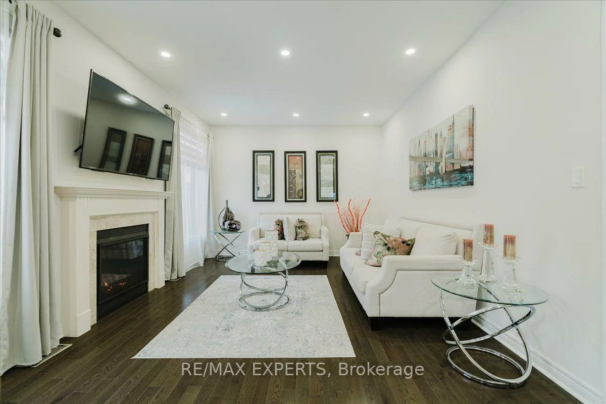 43, Lewis, Bradford, Bradford West Gwillimbury