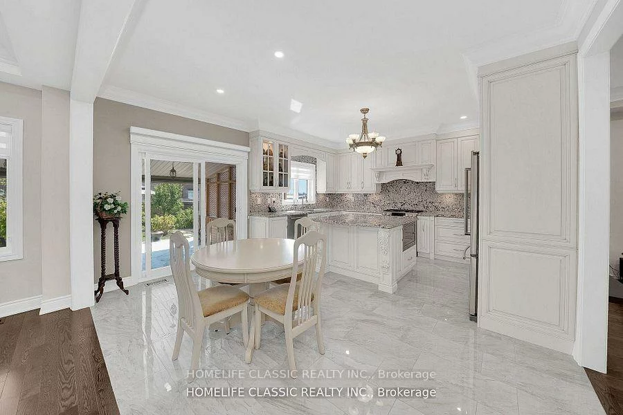 105, McKenzie, Bradford, Bradford West Gwillimbury