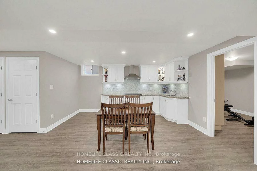105, McKenzie, Bradford, Bradford West Gwillimbury