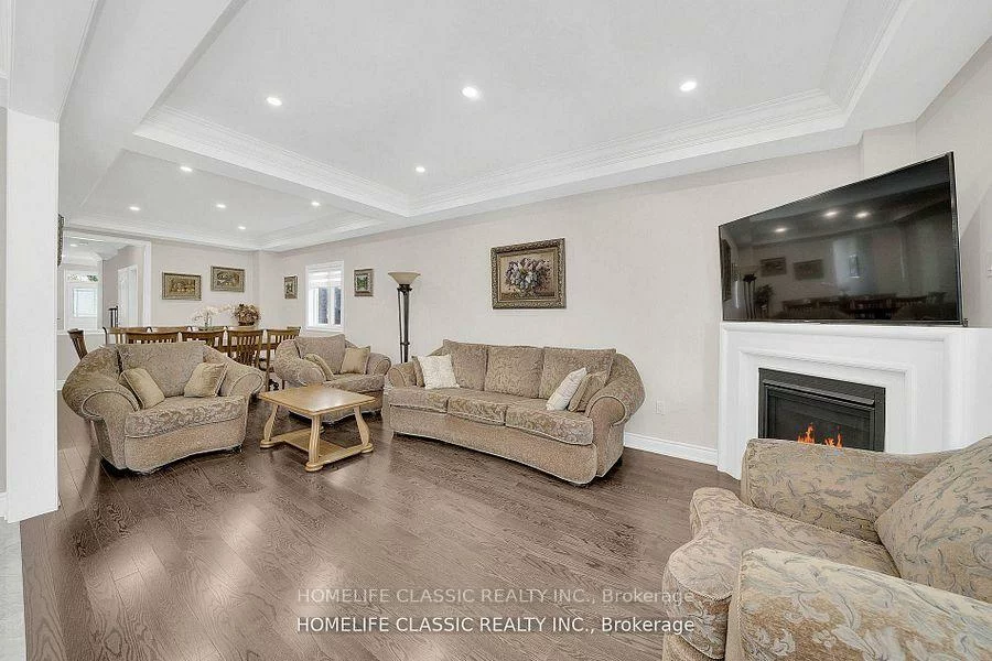 105, McKenzie, Bradford, Bradford West Gwillimbury