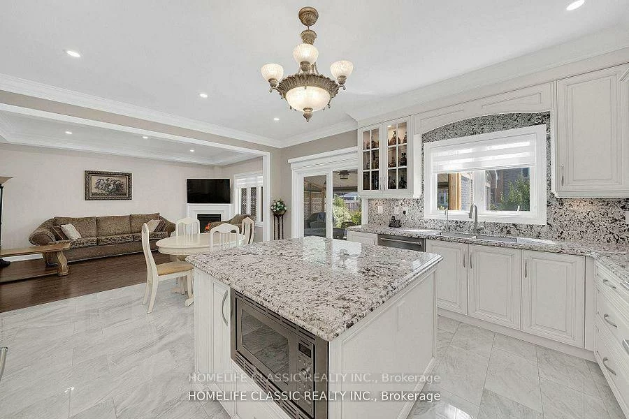 105, McKenzie, Bradford, Bradford West Gwillimbury