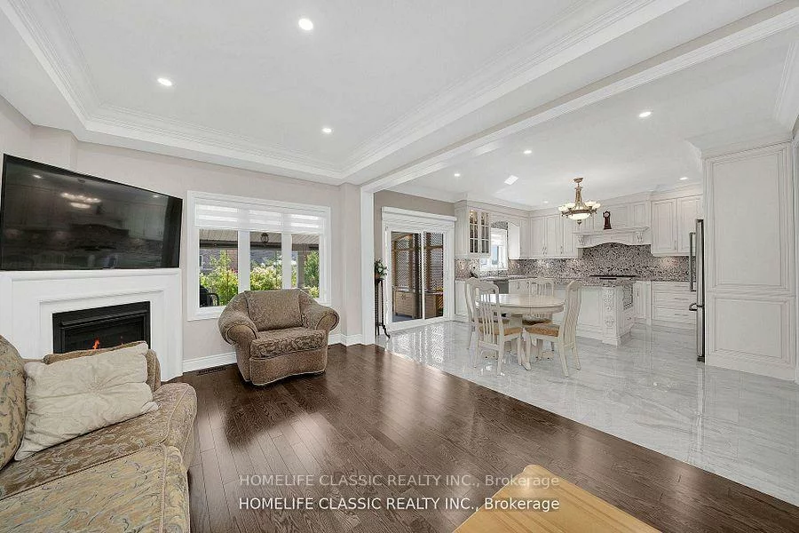 105, McKenzie, Bradford, Bradford West Gwillimbury