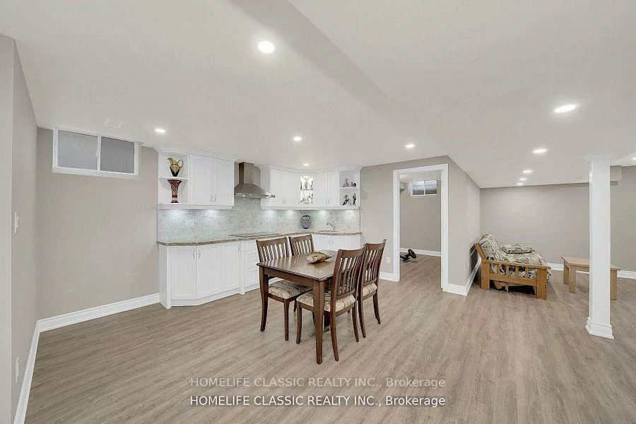 105, McKenzie, Bradford, Bradford West Gwillimbury