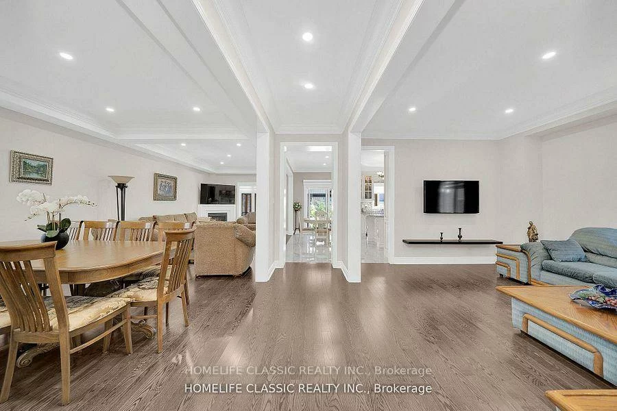 105, McKenzie, Bradford, Bradford West Gwillimbury