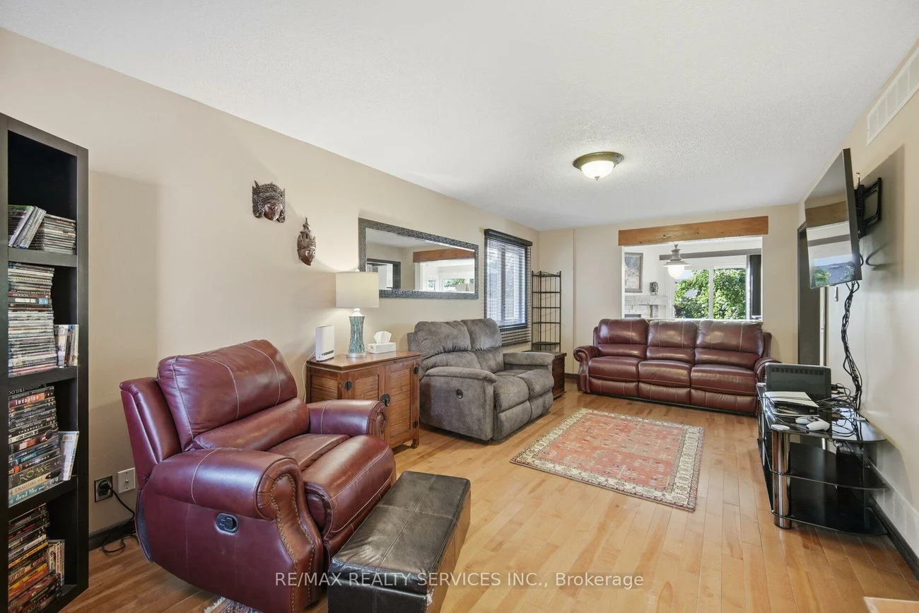 46, Magani, Bradford, Bradford West Gwillimbury