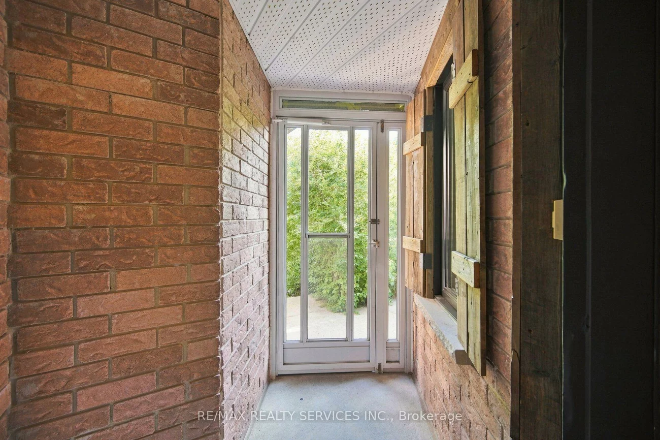46, Magani, Bradford, Bradford West Gwillimbury