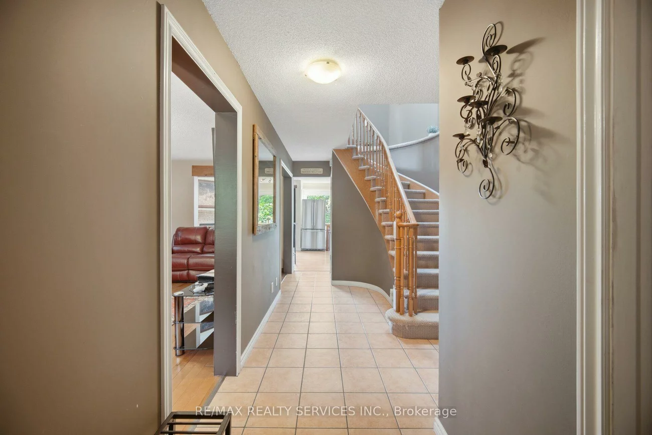 46, Magani, Bradford, Bradford West Gwillimbury