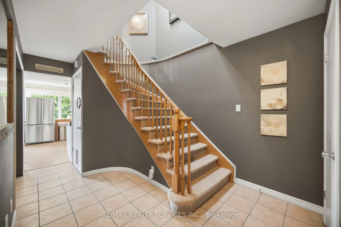 46, Magani, Bradford, Bradford West Gwillimbury