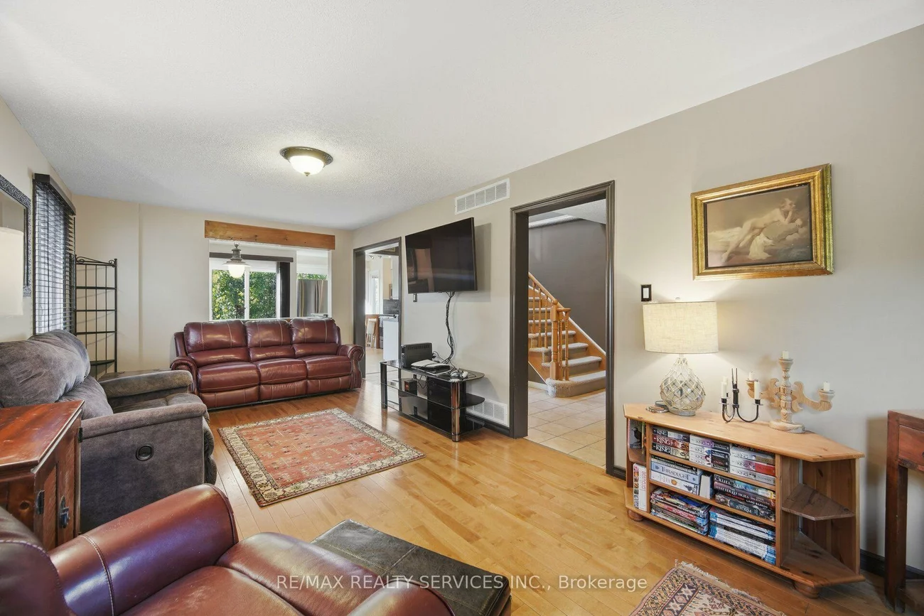 46, Magani, Bradford, Bradford West Gwillimbury