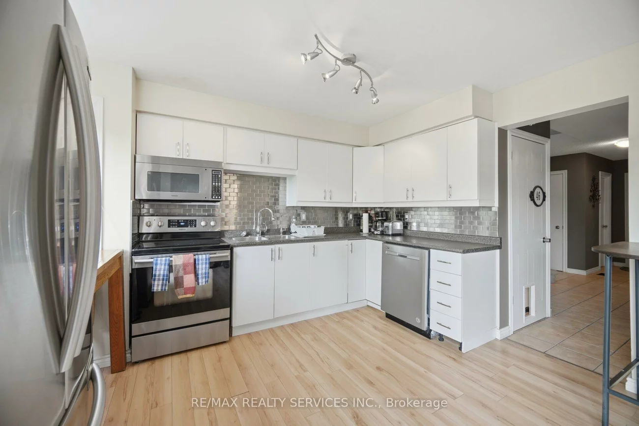 46, Magani, Bradford, Bradford West Gwillimbury
