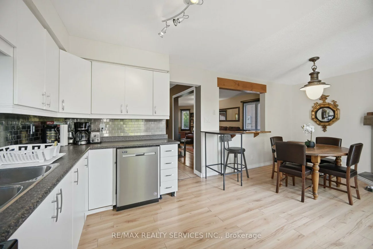 46, Magani, Bradford, Bradford West Gwillimbury