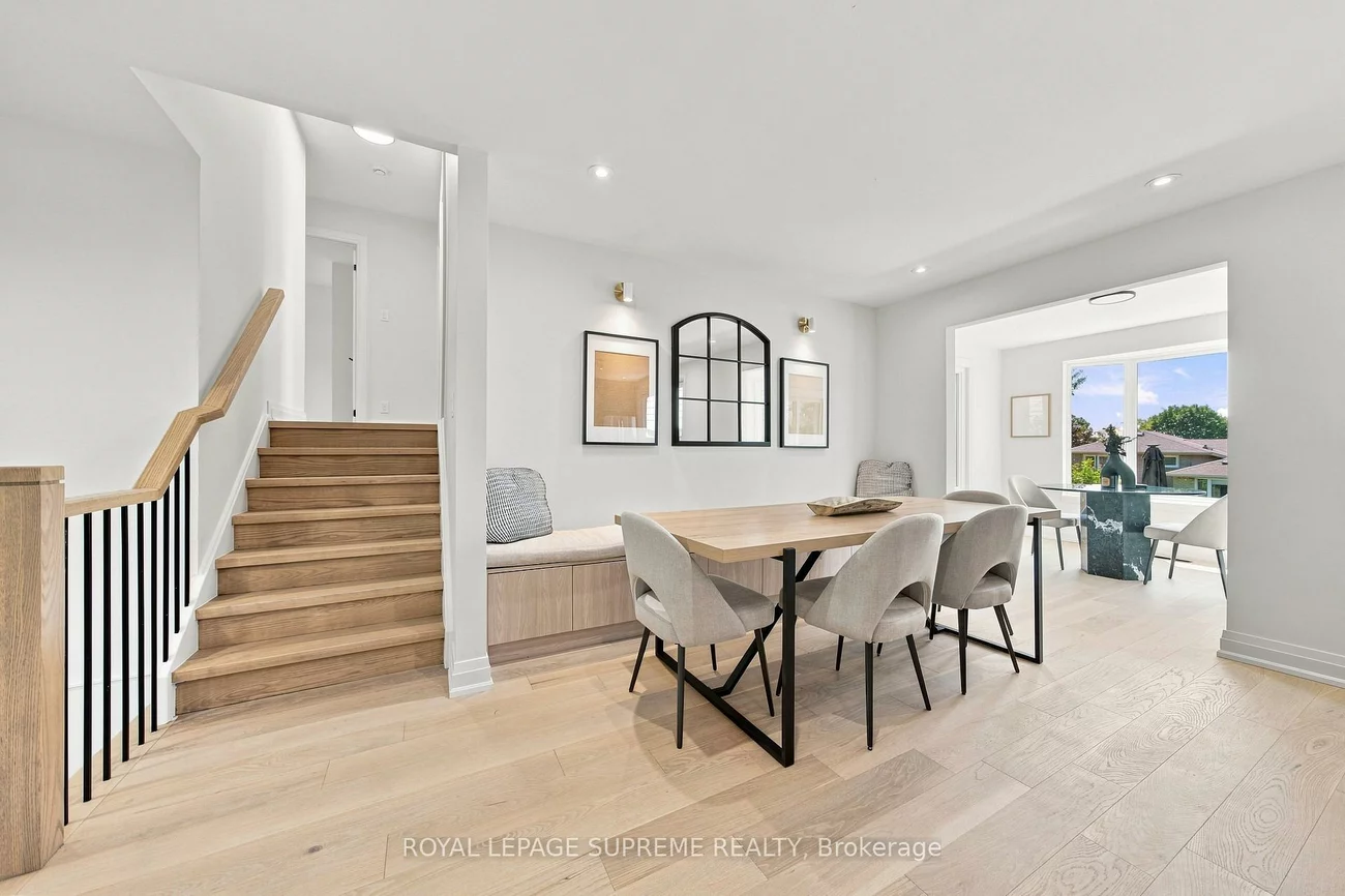 26, Crown, Bradford, Bradford West Gwillimbury