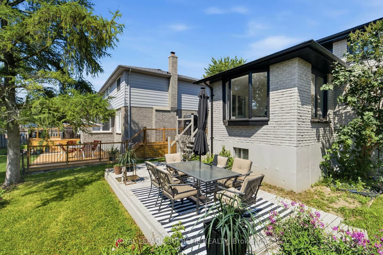 26, Crown, Bradford, Bradford West Gwillimbury