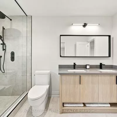 26, Crown, Bradford, Bradford West Gwillimbury