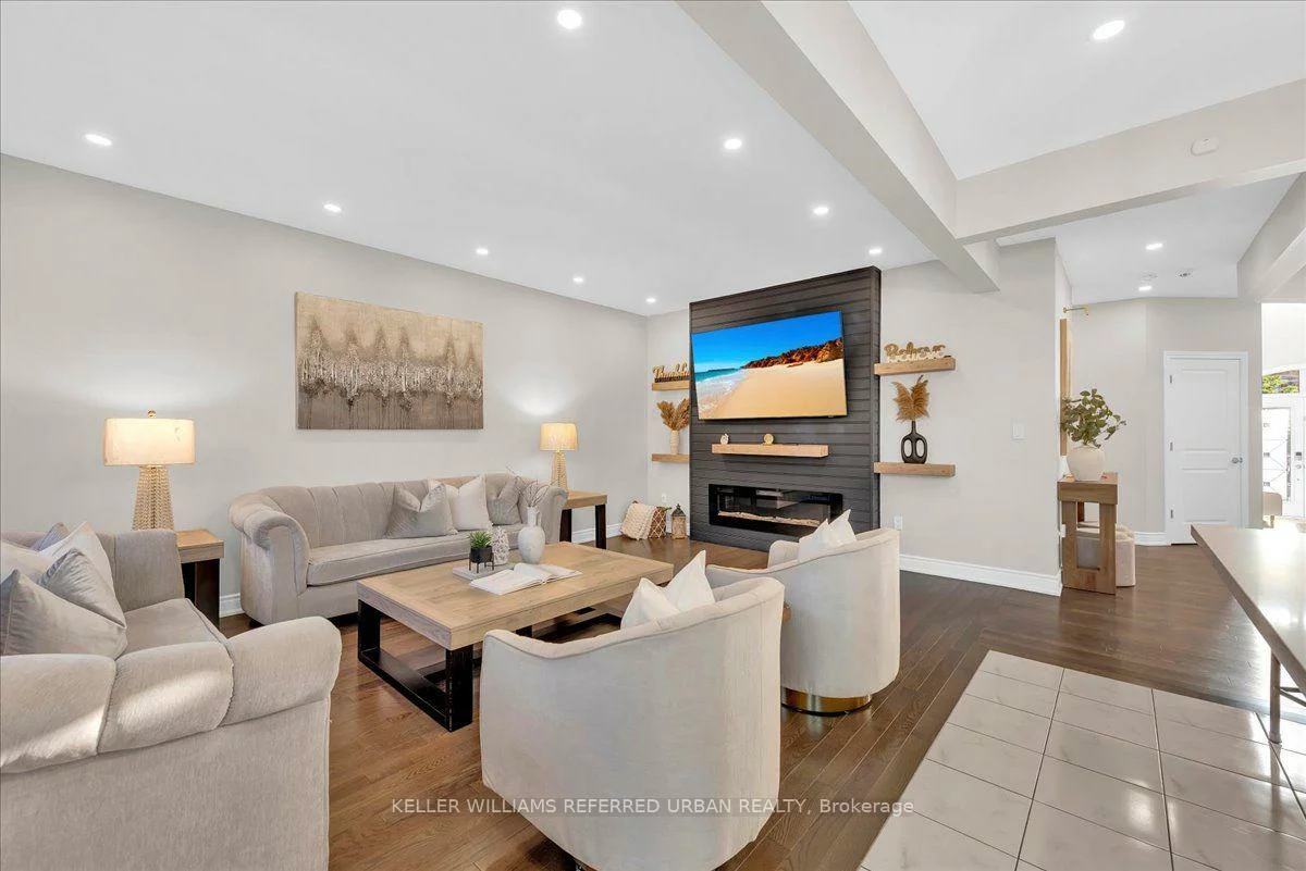 302, Inverness, Bradford, Bradford West Gwillimbury