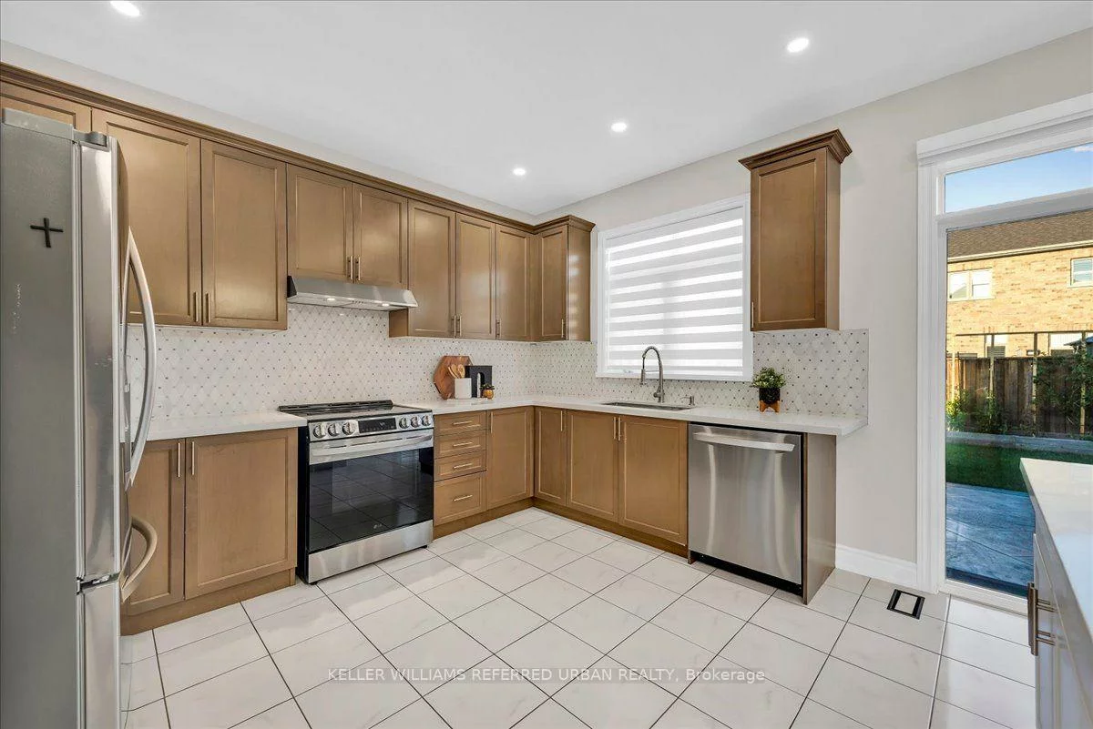 302, Inverness, Bradford, Bradford West Gwillimbury