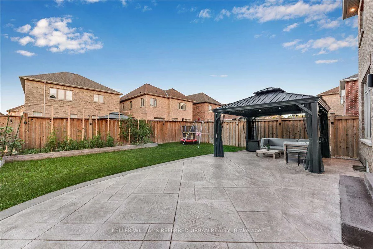 302, Inverness, Bradford, Bradford West Gwillimbury