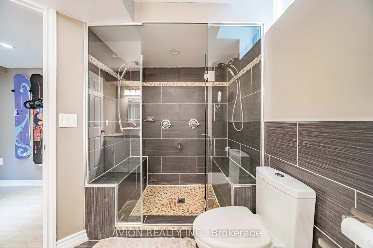 46, Rogers, Bradford, Bradford West Gwillimbury