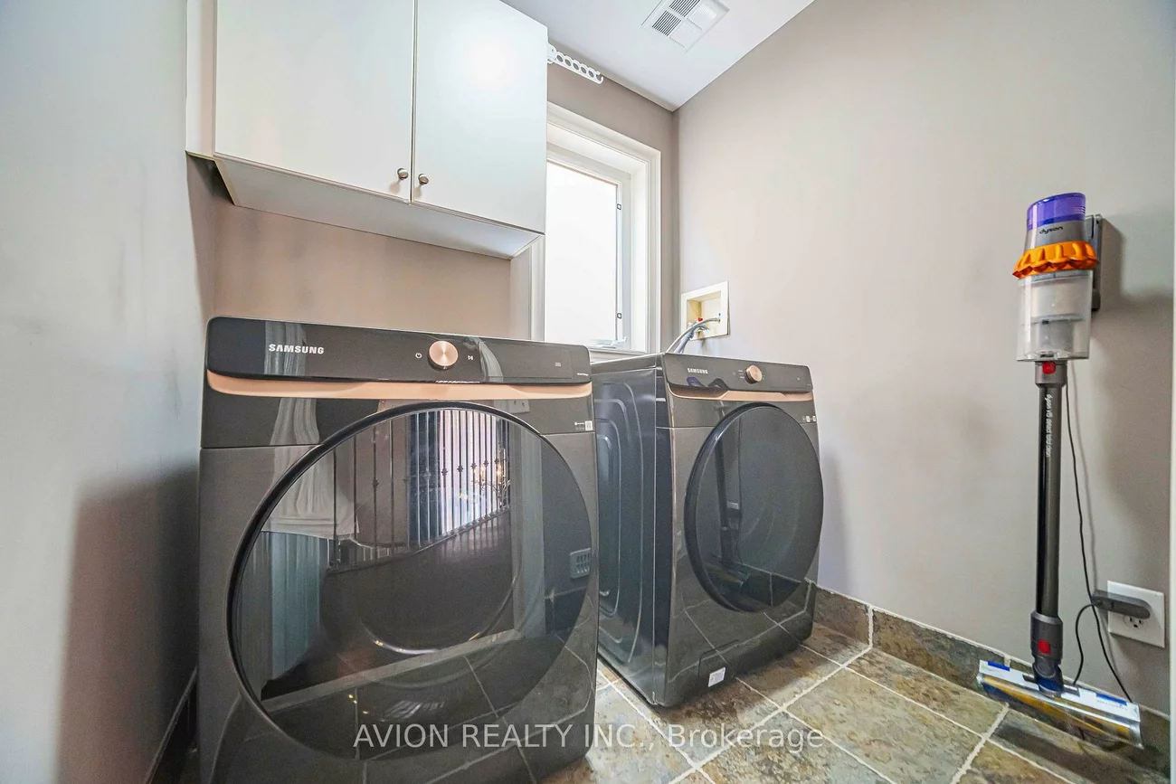 46, Rogers, Bradford, Bradford West Gwillimbury