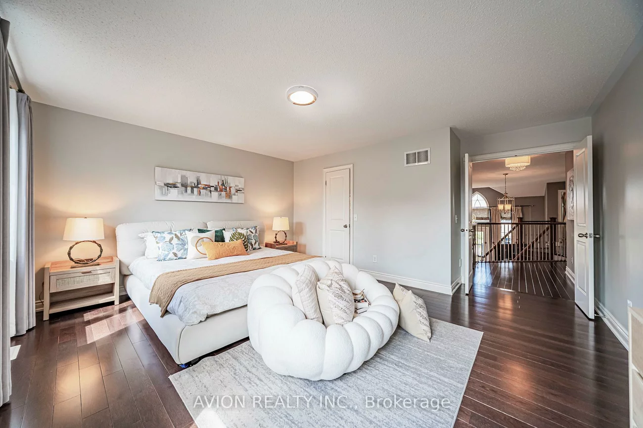 46, Rogers, Bradford, Bradford West Gwillimbury