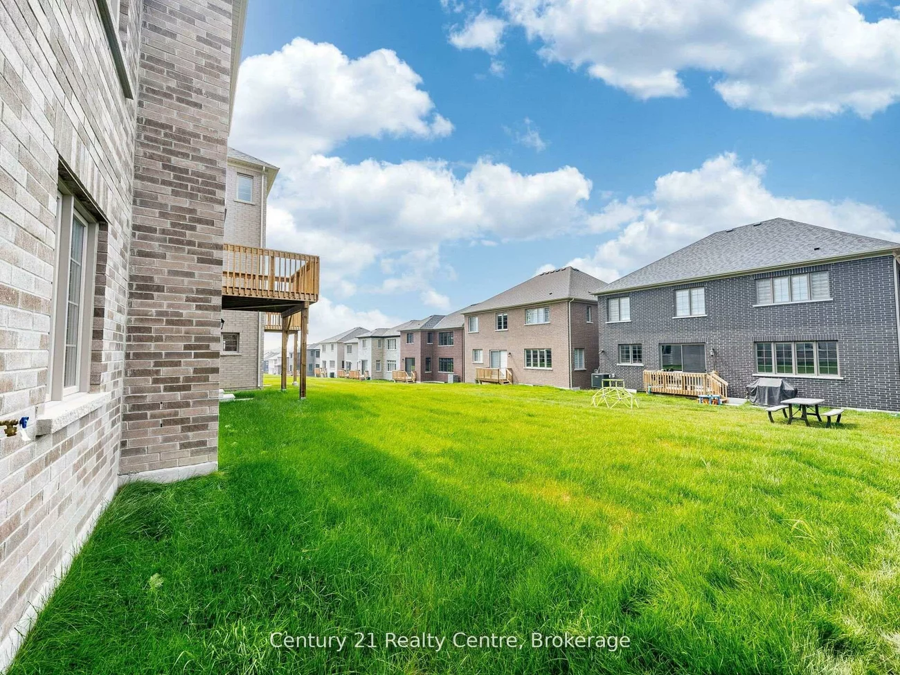 26, Hearn, Bond Head, Bradford West Gwillimbury