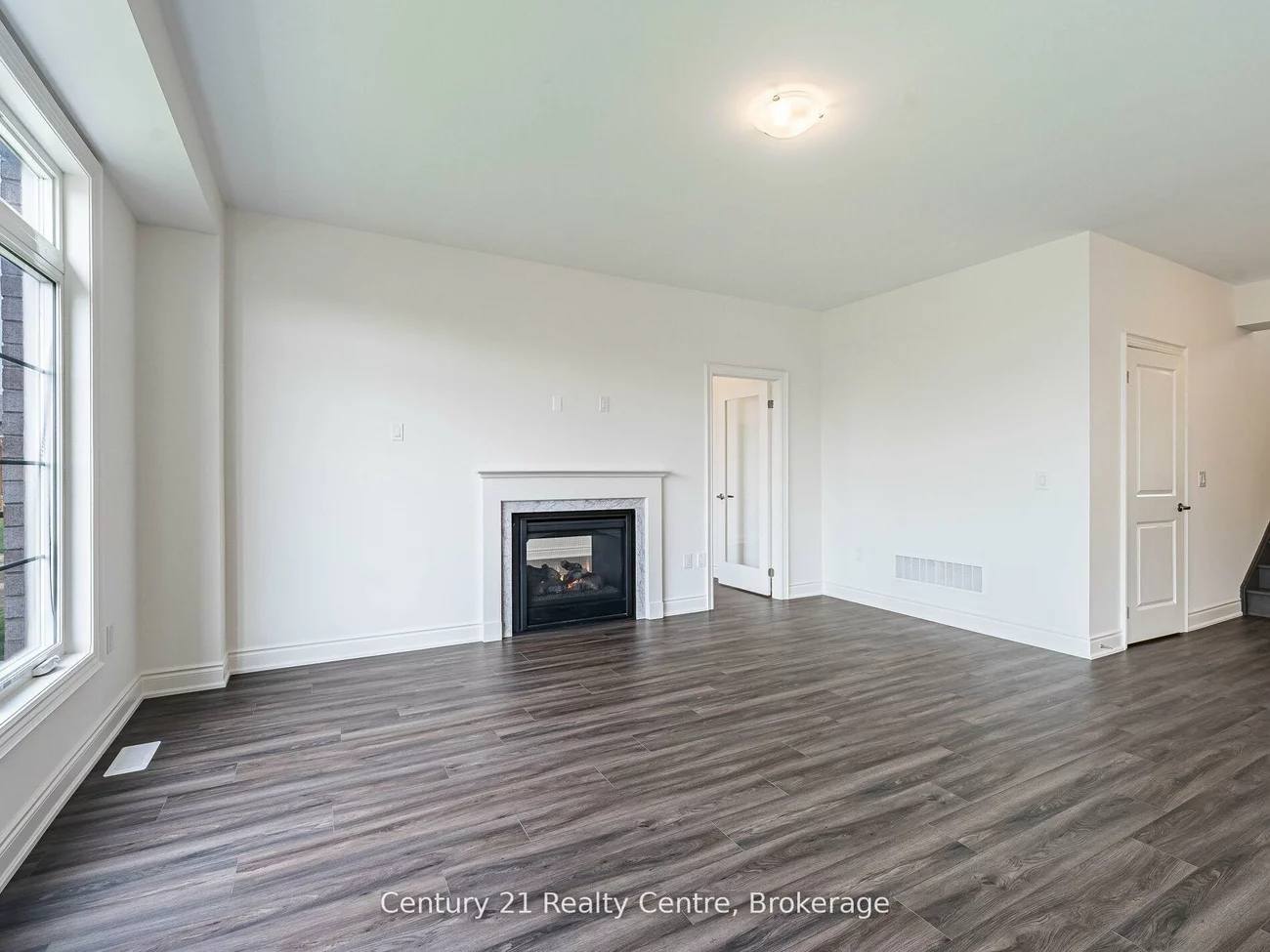26, Hearn, Bond Head, Bradford West Gwillimbury