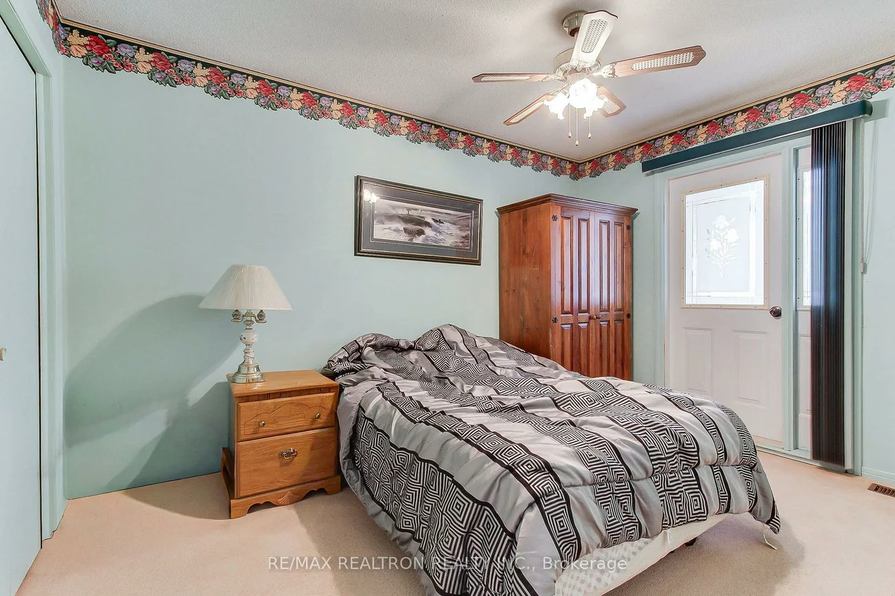 28, Longview, Bradford, Bradford West Gwillimbury