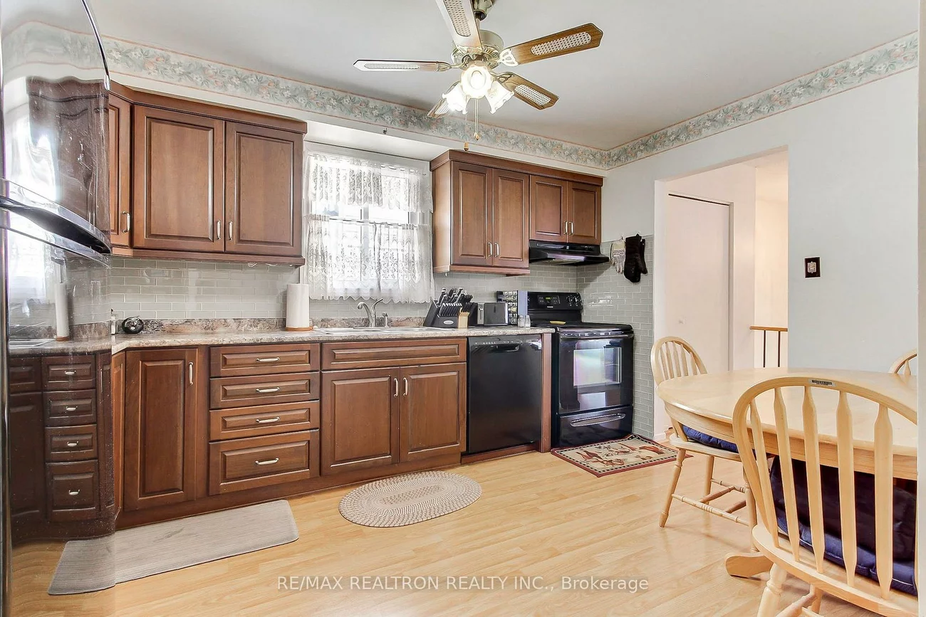 28, Longview, Bradford, Bradford West Gwillimbury
