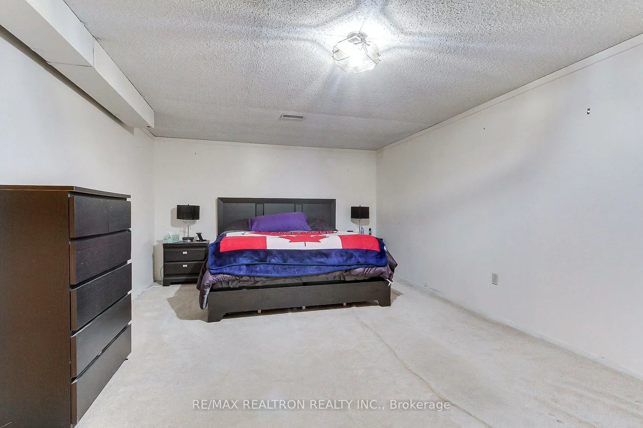 28, Longview, Bradford, Bradford West Gwillimbury