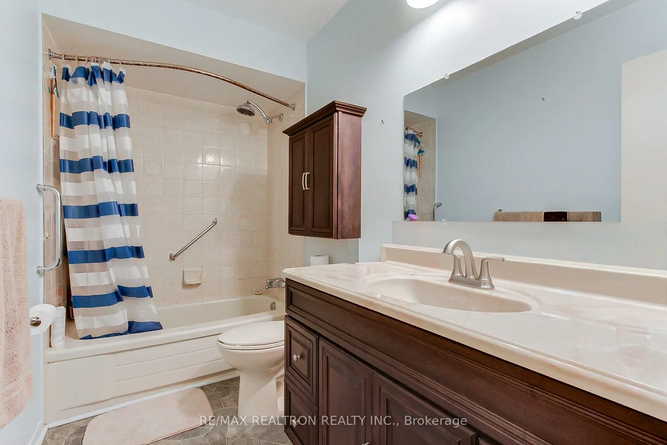 28, Longview, Bradford, Bradford West Gwillimbury