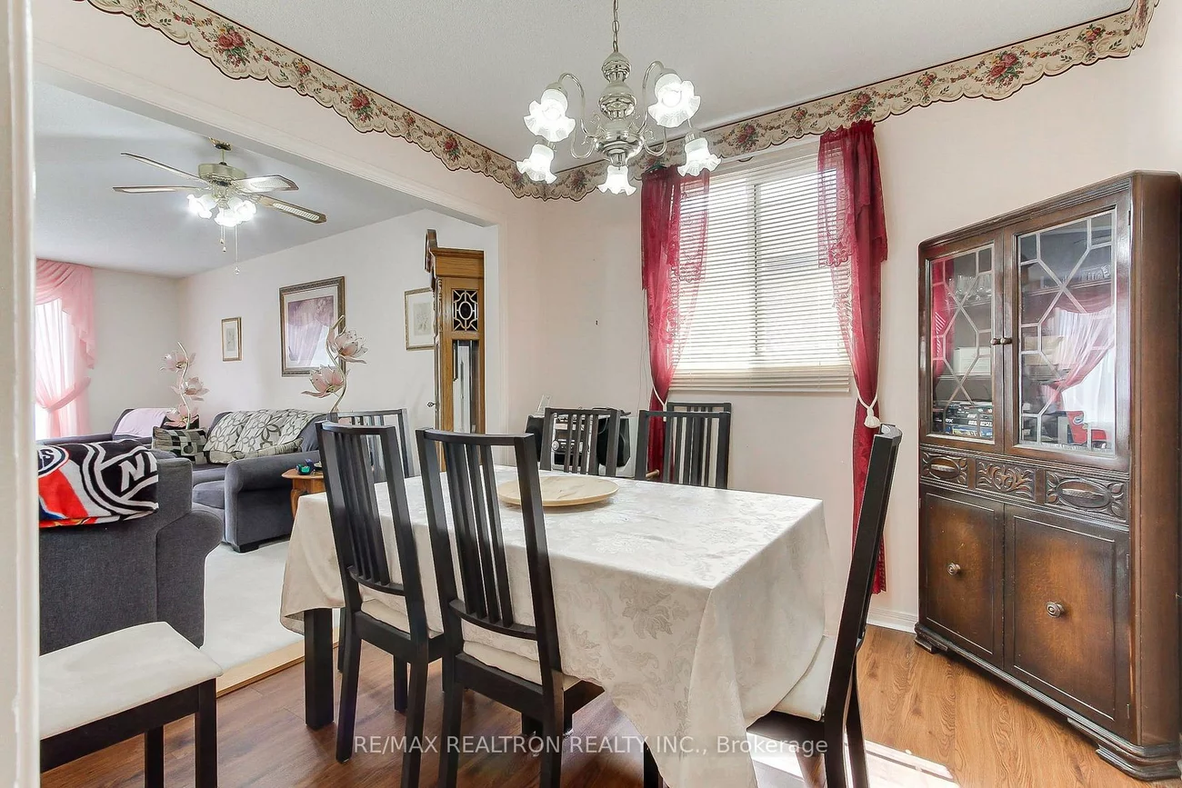 28, Longview, Bradford, Bradford West Gwillimbury