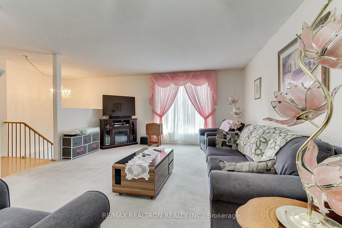 28, Longview, Bradford, Bradford West Gwillimbury