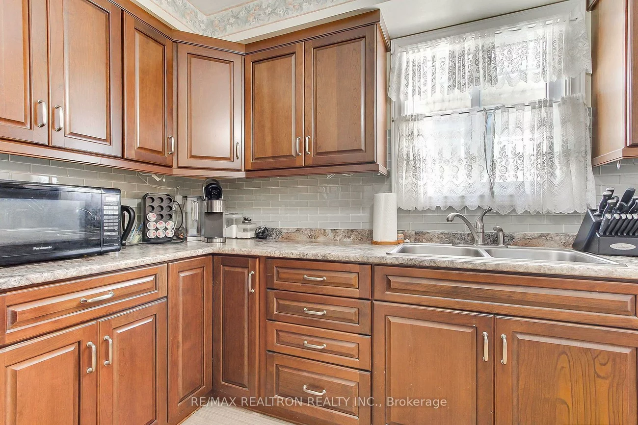 28, Longview, Bradford, Bradford West Gwillimbury