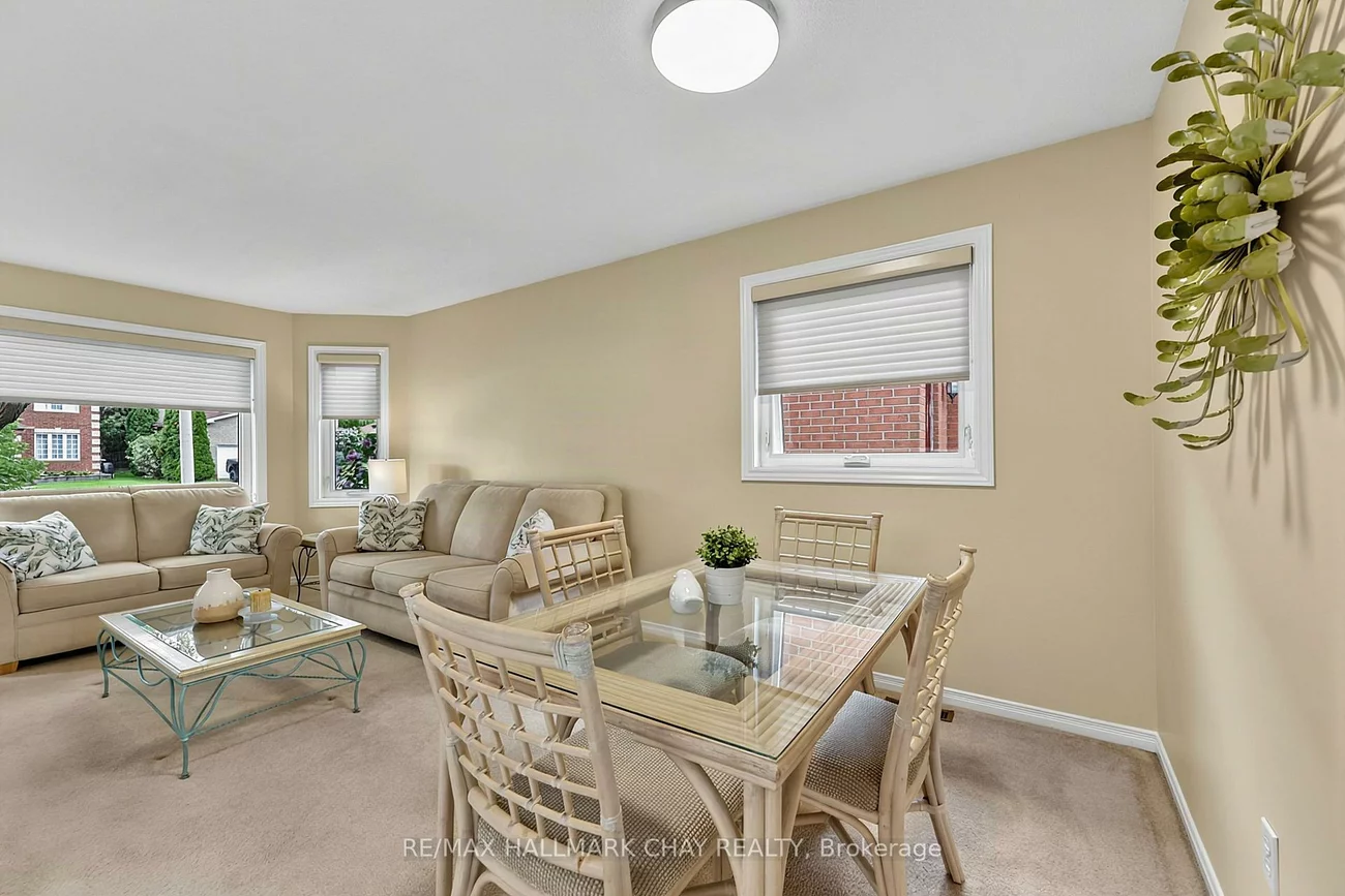 207, Melbourne, Bradford, Bradford West Gwillimbury