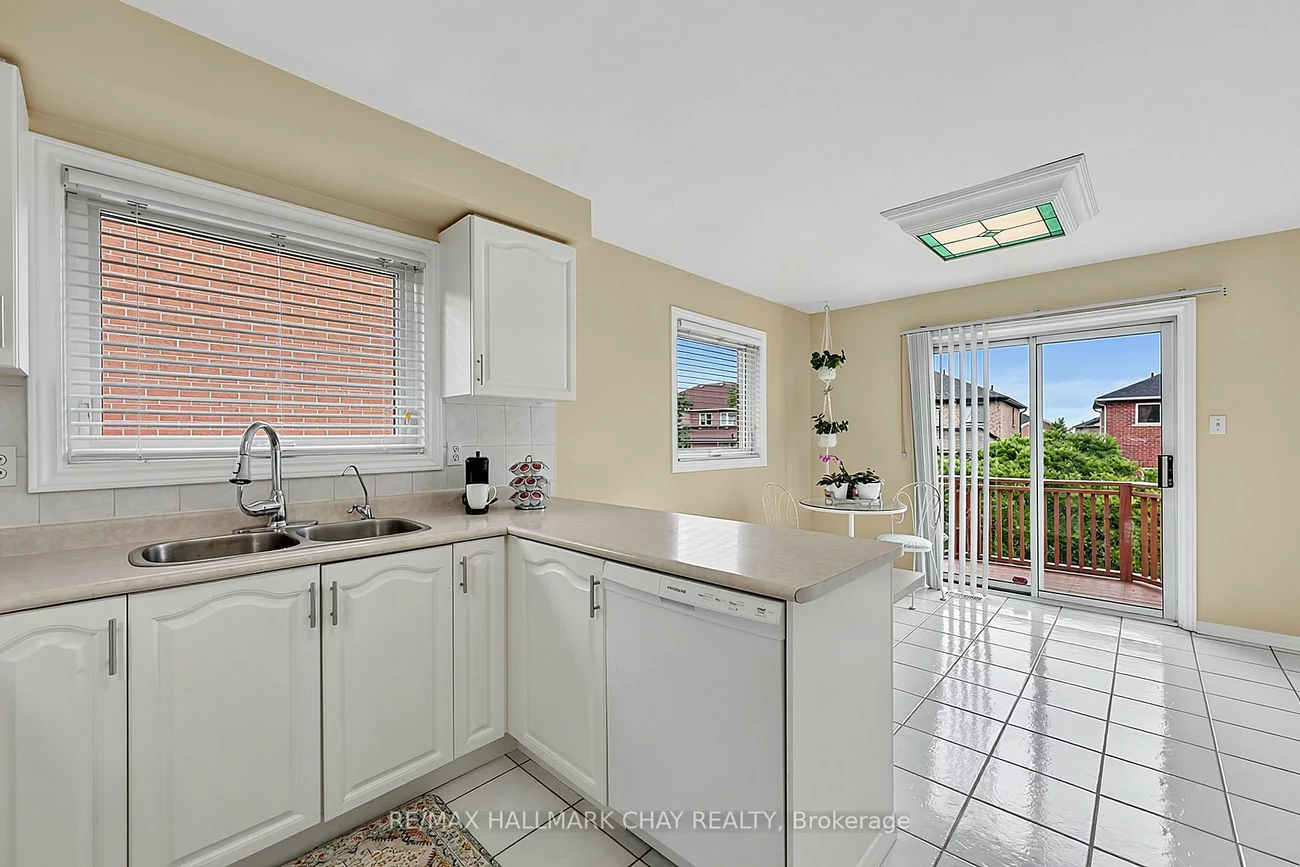 207, Melbourne, Bradford, Bradford West Gwillimbury