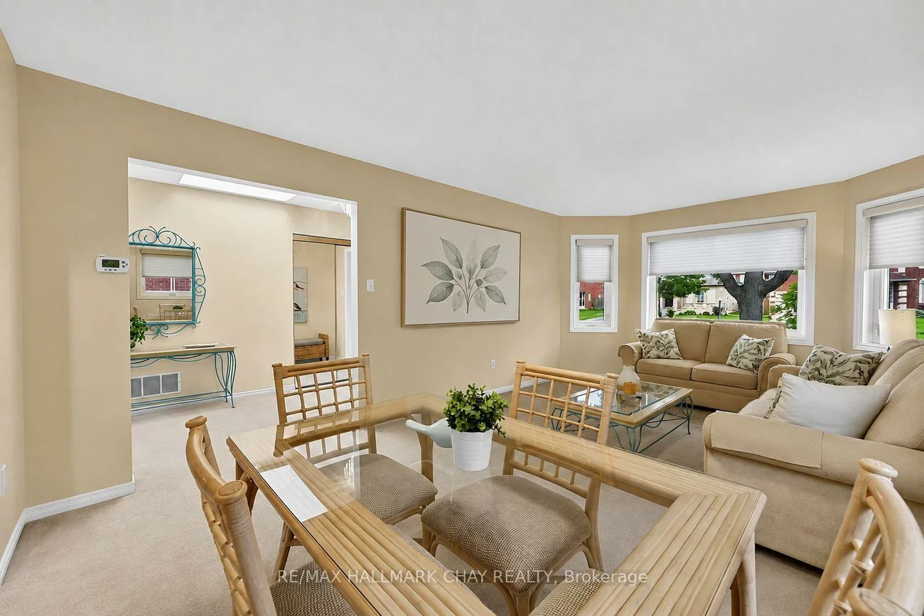 207, Melbourne, Bradford, Bradford West Gwillimbury