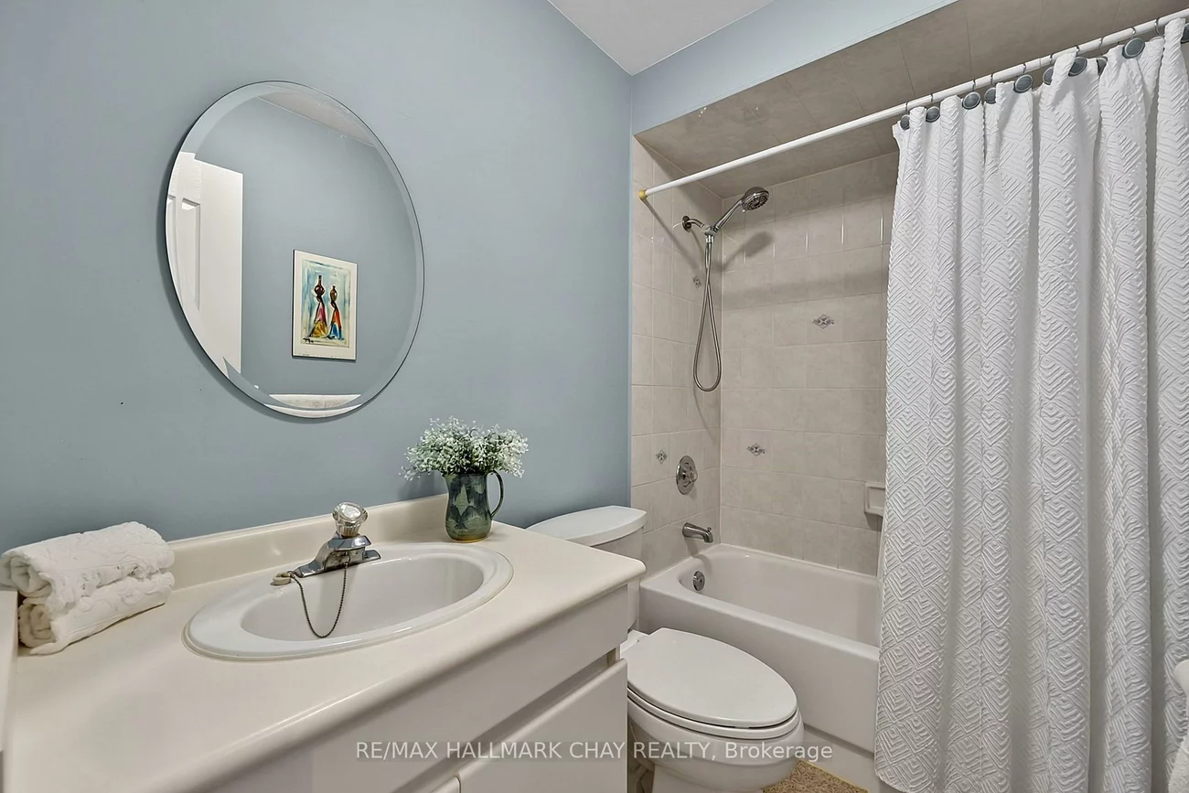 207, Melbourne, Bradford, Bradford West Gwillimbury