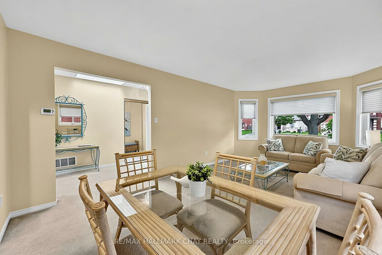 207, Melbourne, Bradford, Bradford West Gwillimbury