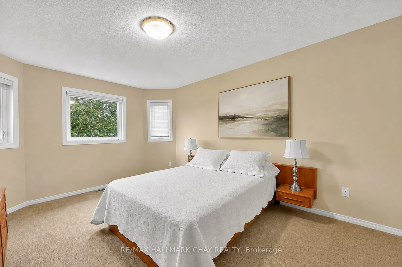 207, Melbourne, Bradford, Bradford West Gwillimbury