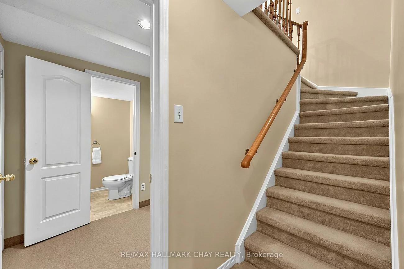 207, Melbourne, Bradford, Bradford West Gwillimbury