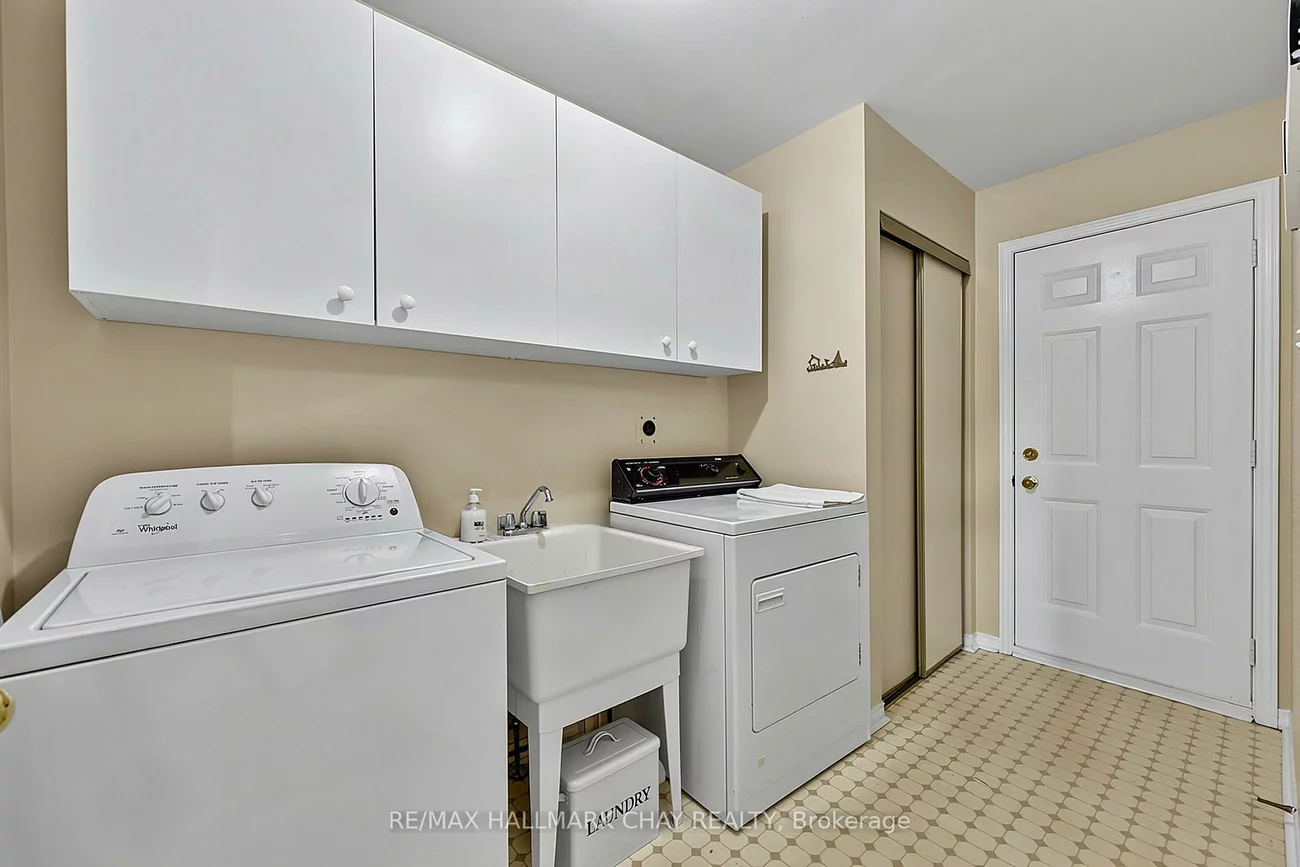 207, Melbourne, Bradford, Bradford West Gwillimbury