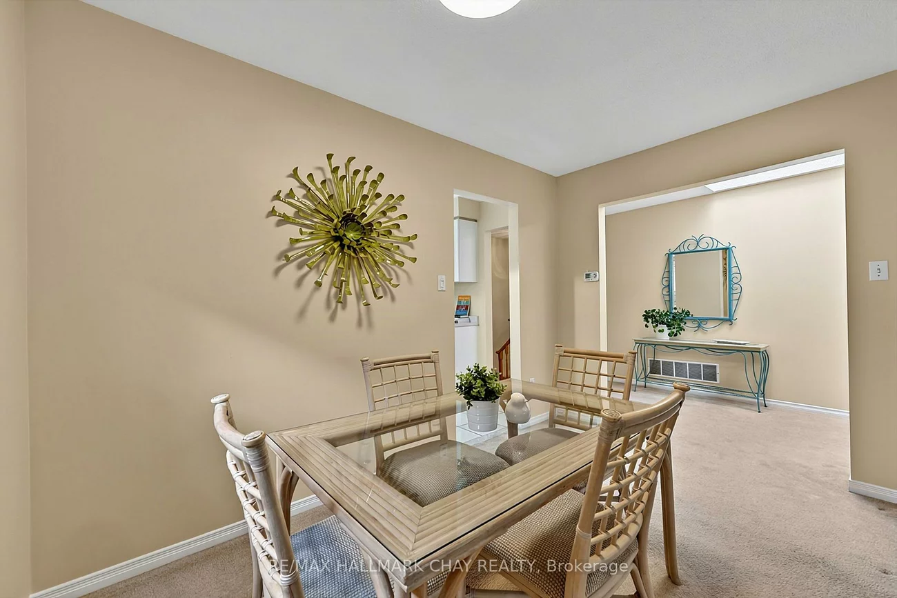 207, Melbourne, Bradford, Bradford West Gwillimbury