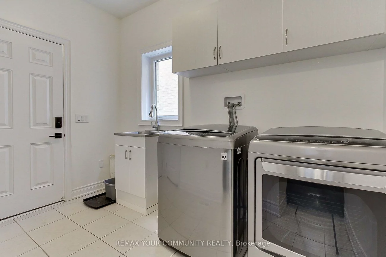 26, Hodgson, Bradford, Bradford West Gwillimbury